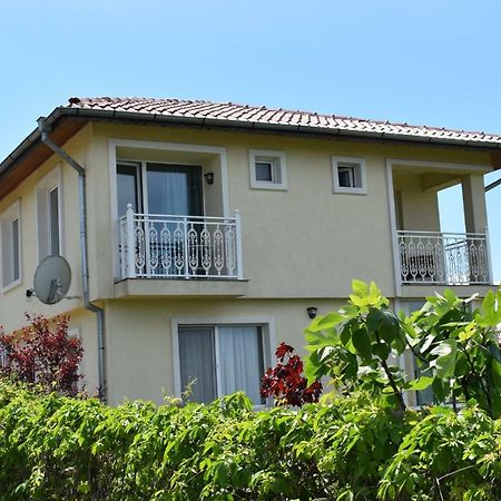 Синя Луна Hotel Lozenets Eksteriør billede