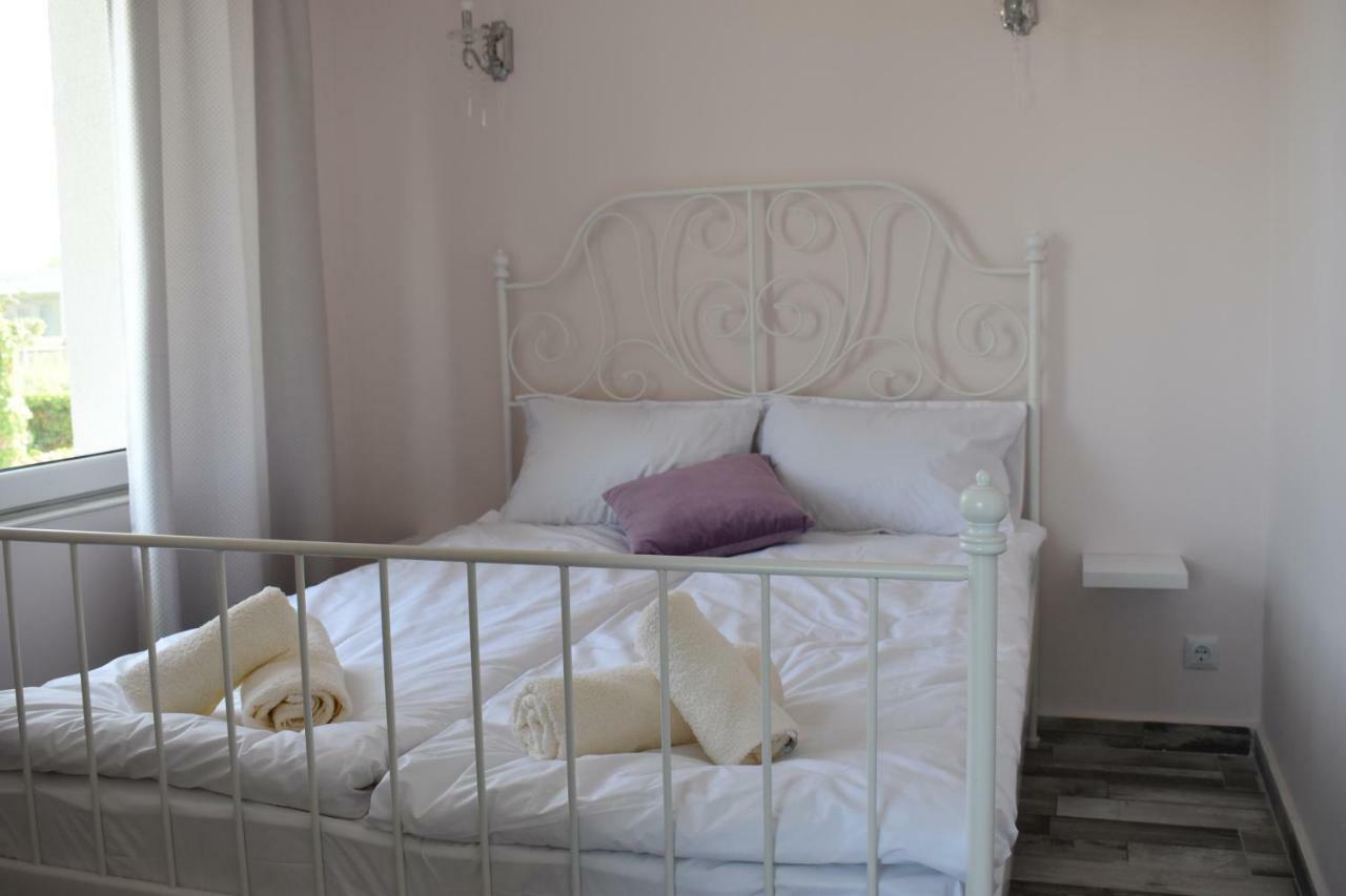 Синя Луна Hotel Lozenets Eksteriør billede